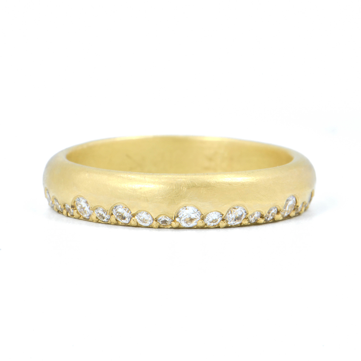 Annie Fensterstock Yellow Gold 4mm Diamond Edge Band Ring