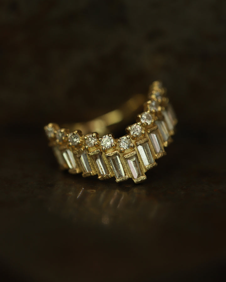 Armach Baguette & Round Diamond Extra Large V Shape Scatter Ring