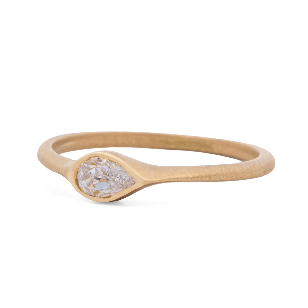 0.38ct Horizontal Pear Shaped Diamond Ring