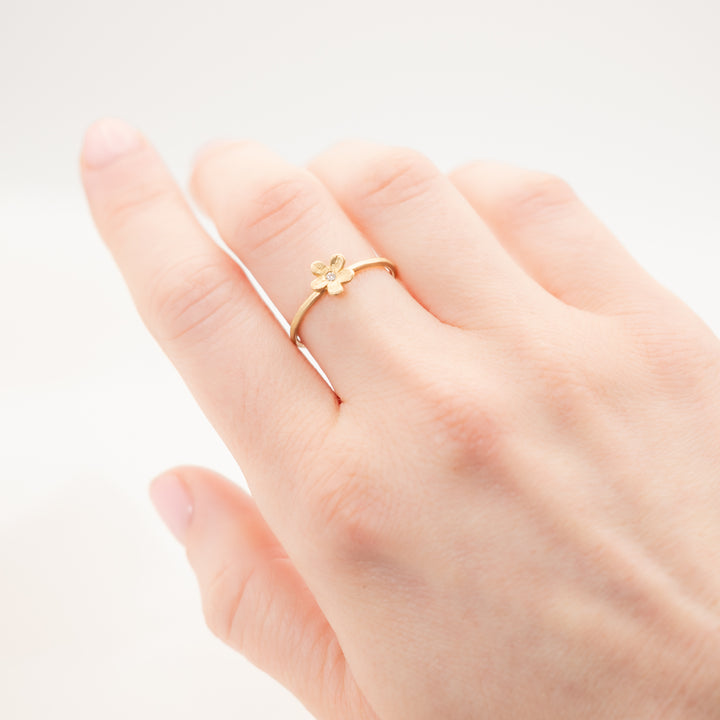 14k Yellow Gold Buttercup Ring