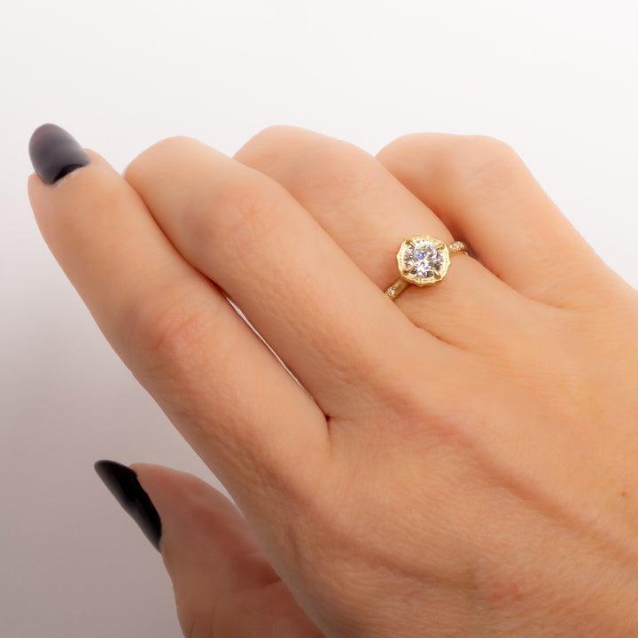 1.01 ct Round Brilliant Lotus Diamond Ring