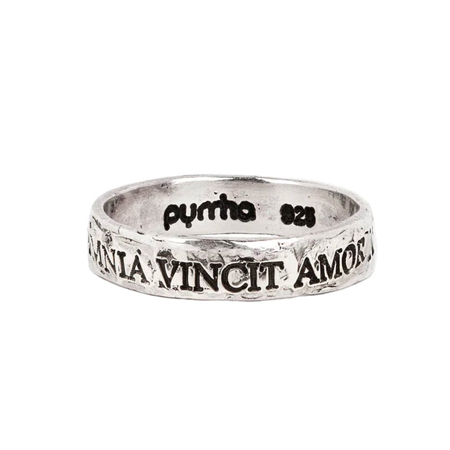 Love Conquers All Latin Motto Band Ring