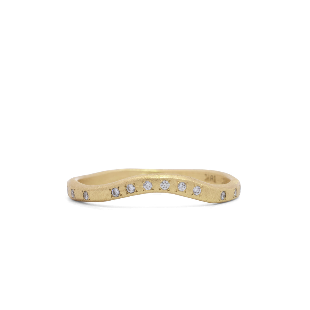 Scattered Diamond Curve Ring