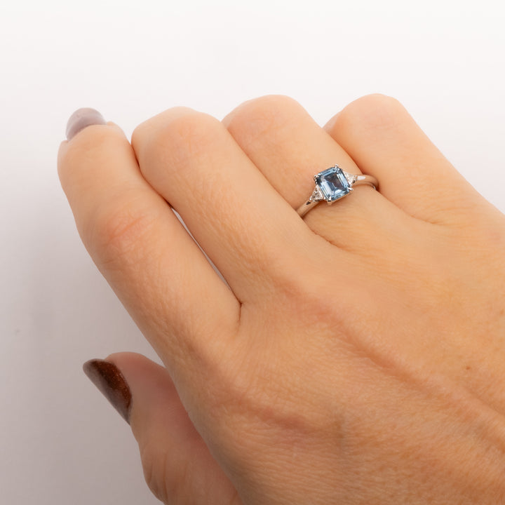 Montana Sapphire & Diamond Ring