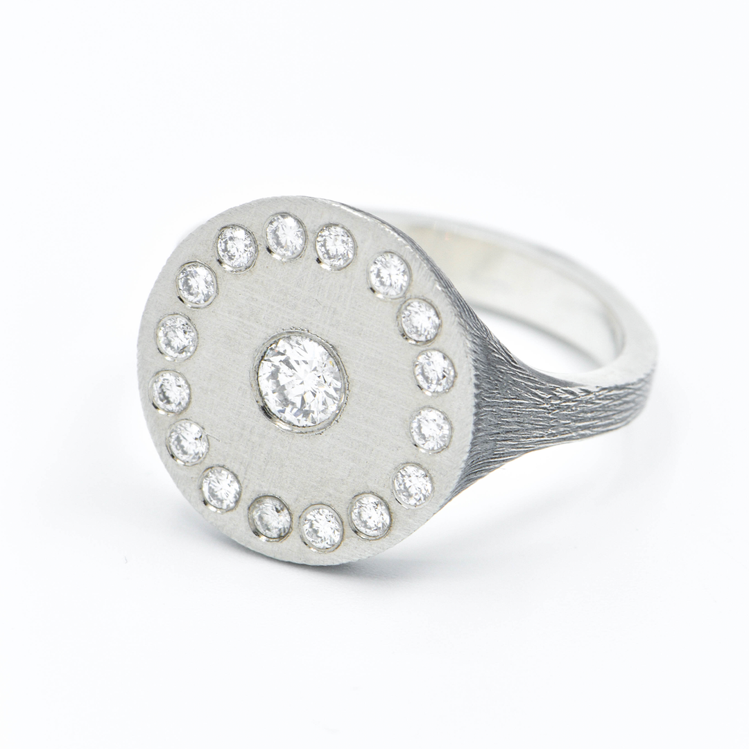 Ronde Lux Small Diamond Ring