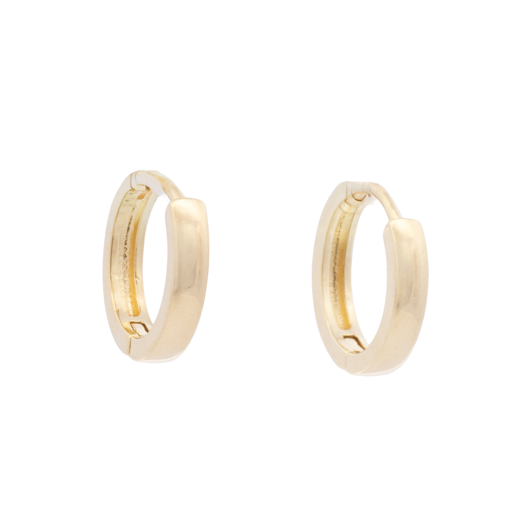 Medium Classic Huggie Hoop Earrings