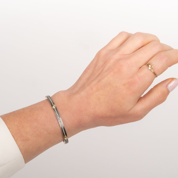 Junia 4 mm Three Oval Diamond Bezel Bracelet