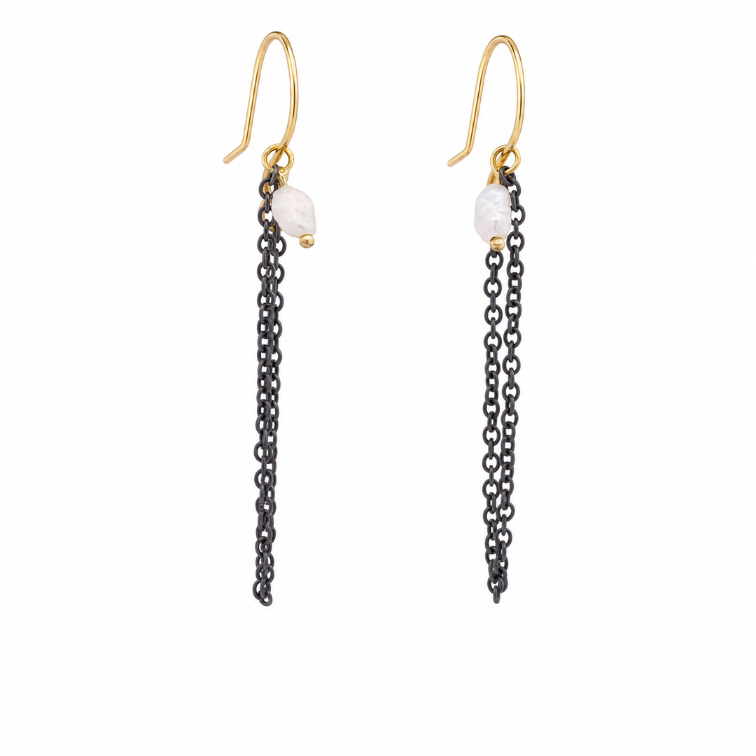 Chain Drop Pearl Earrings