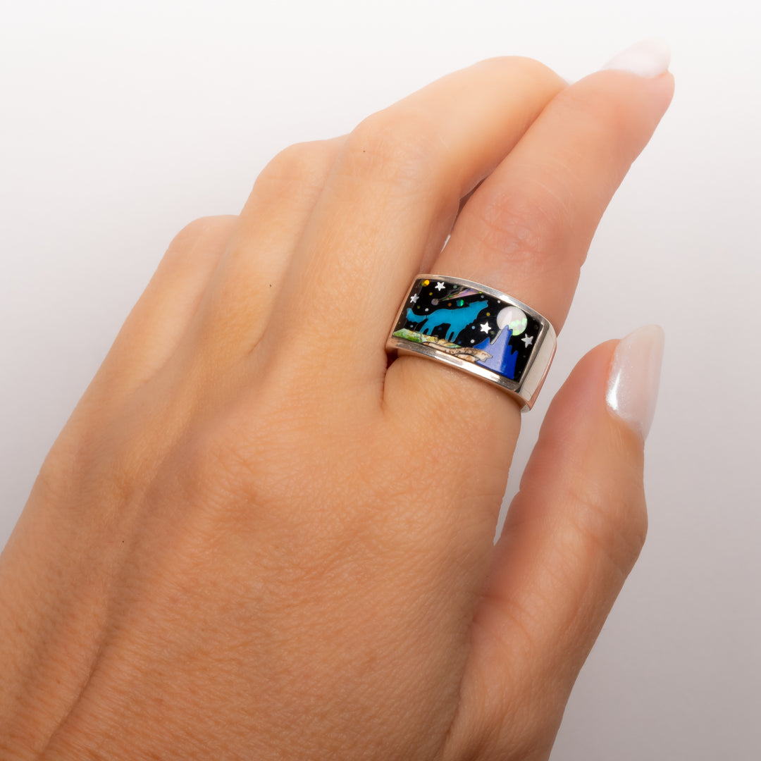 Howling Wolf Rectangular Signet Ring