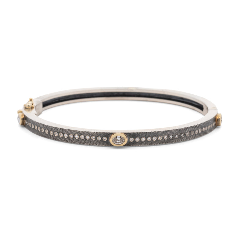 Junia 4 mm Three Oval Diamond Bezel Bracelet