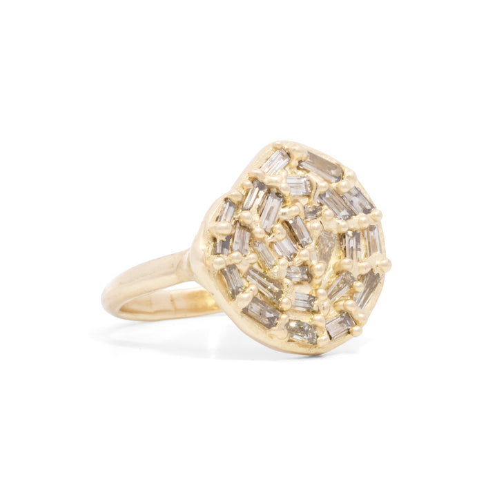 The Labyrinth Ring