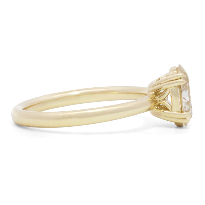 1.05 ct Brilliant Oval Champagne Diamond Ring