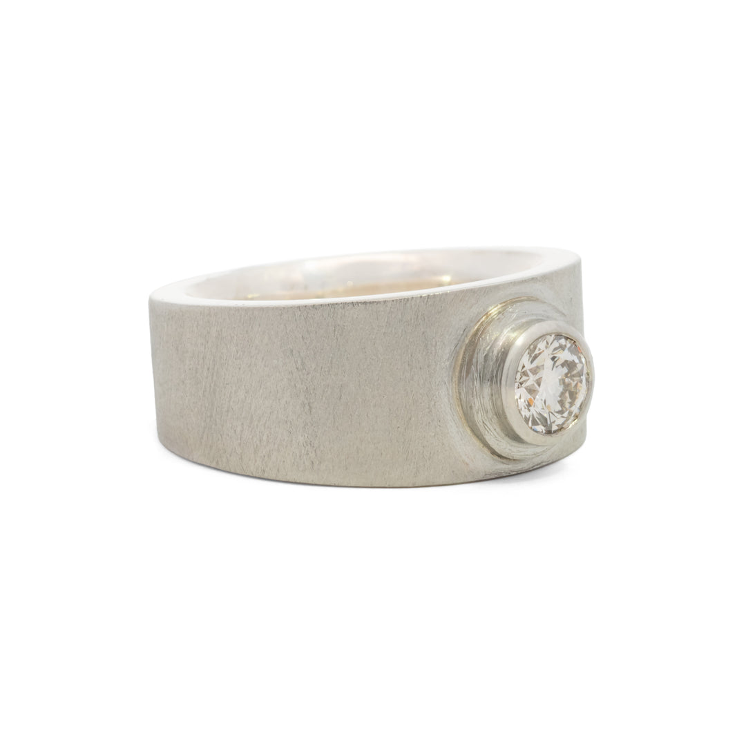 Trunk Show 10 mm Junia Diamond Ring