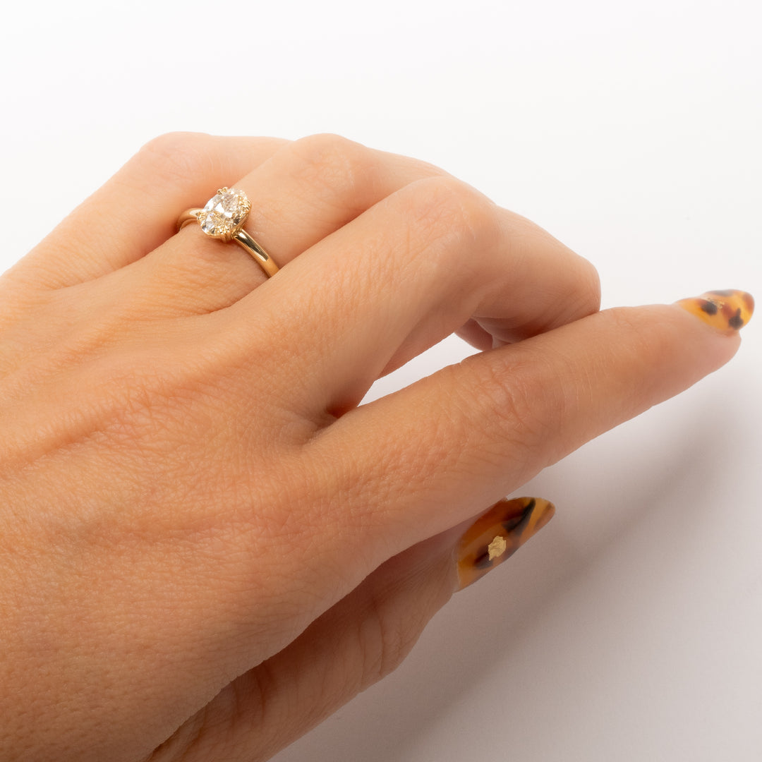 1.05 ct Brilliant Oval Champagne Diamond Ring