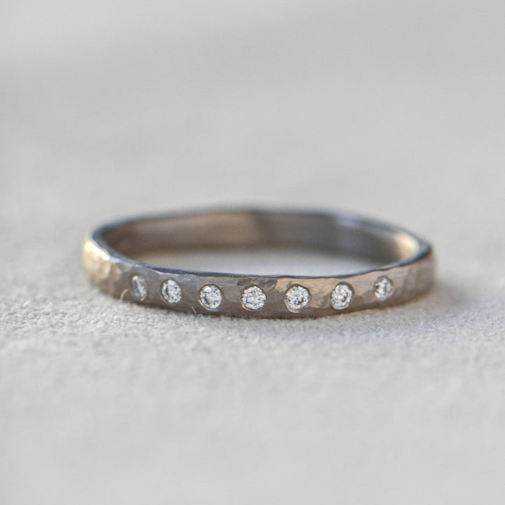 7 Diamond Hammered Band