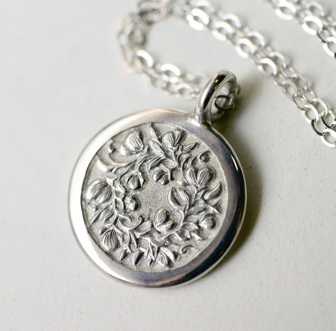 Sweet Pea Round Pendant Necklace
