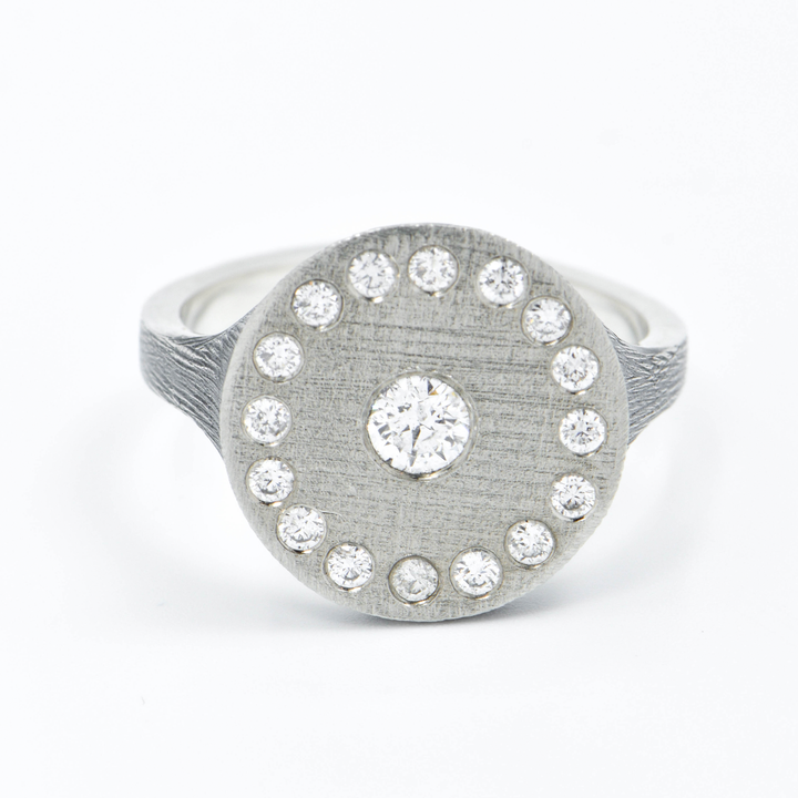 Ronde Lux Small Diamond Ring