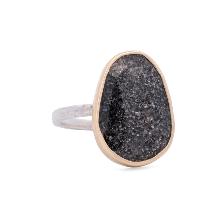 Graphite in Quartz Ring