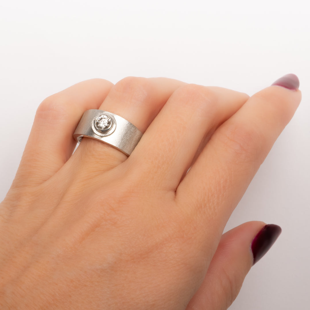 Trunk Show 10 mm Junia Diamond Ring