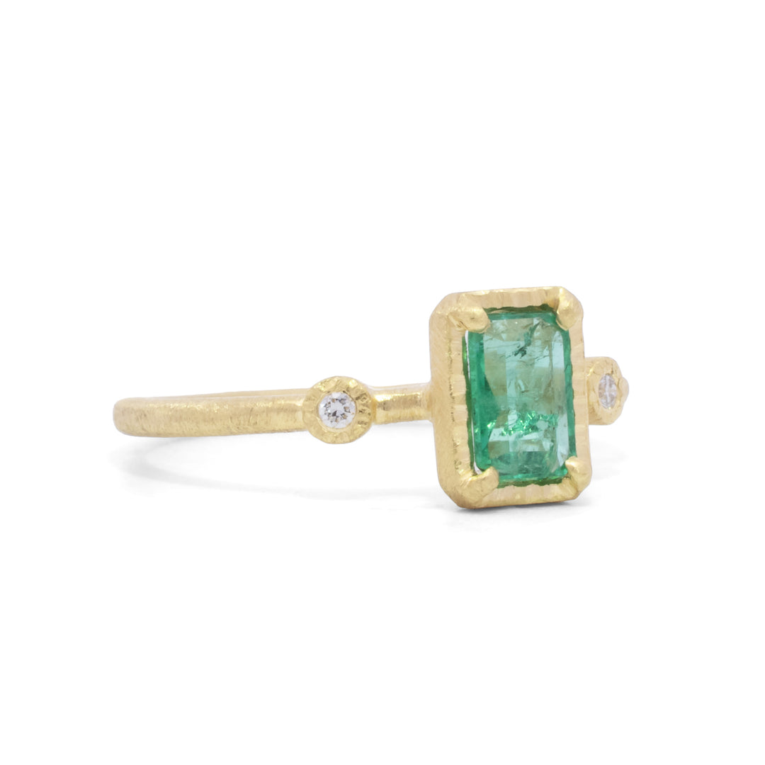 Rectangular Zambian Emerald Muguet Ring
